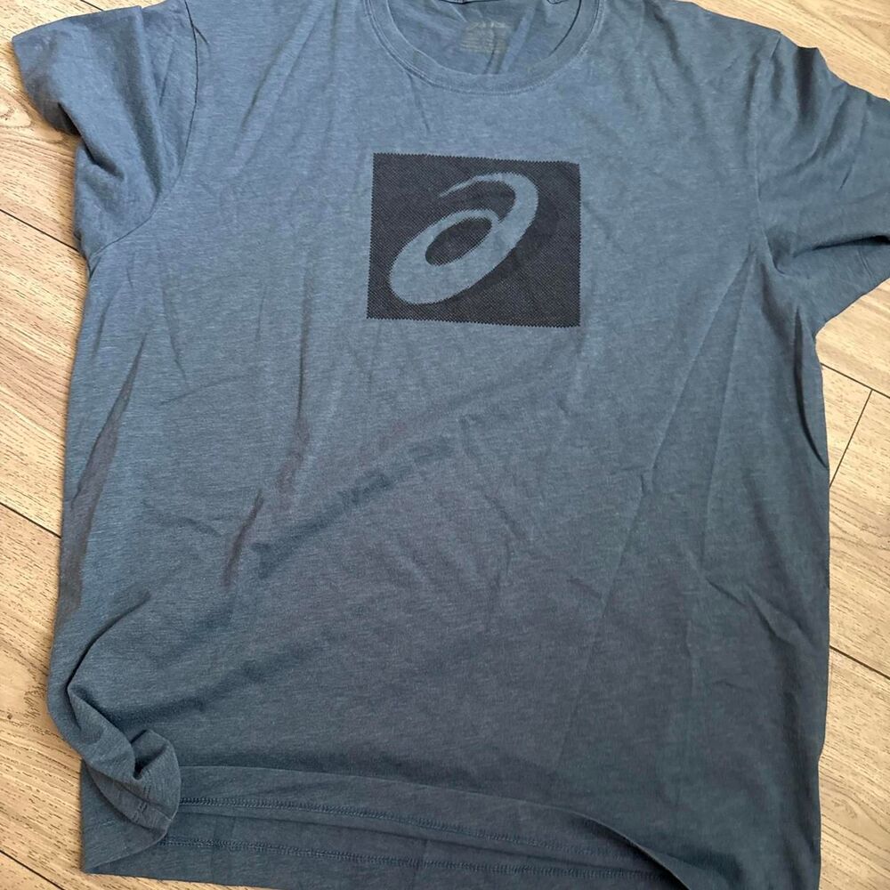 Asics Men's Grey and Blue T-shirt